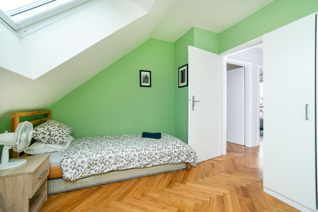 Central, Spacious, Modern 5 Bedrm Duplex W/Balcony Prague Ngoại thất bức ảnh