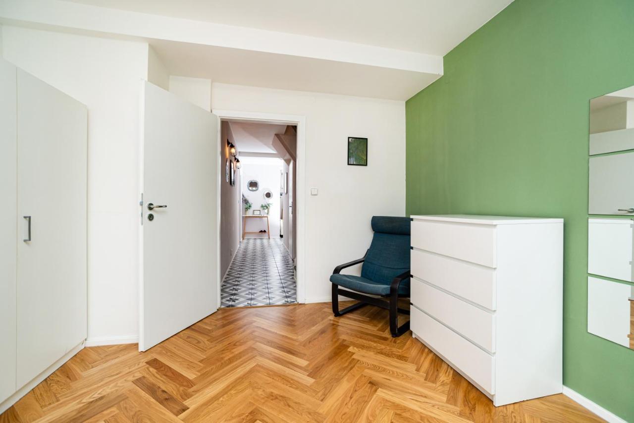 Central, Spacious, Modern 5 Bedrm Duplex W/Balcony Prague Ngoại thất bức ảnh