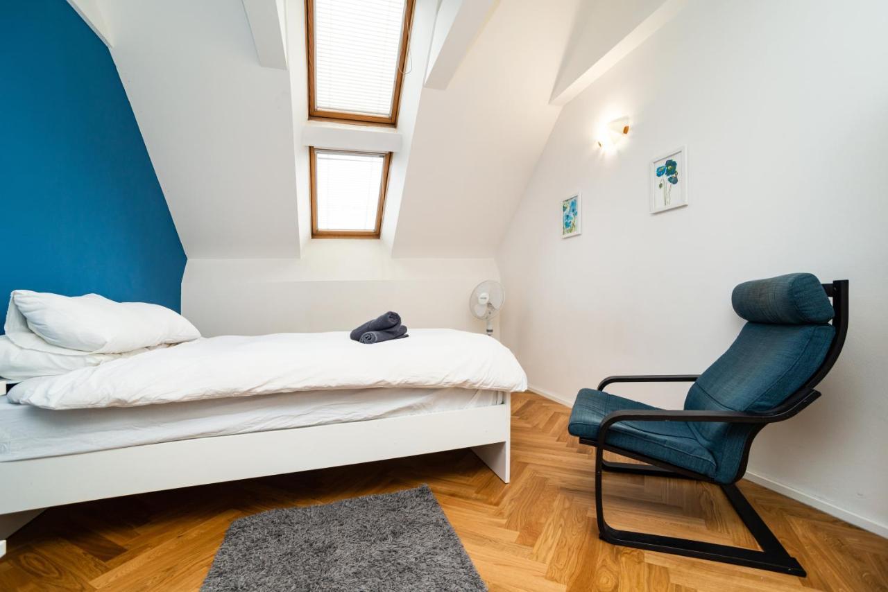 Central, Spacious, Modern 5 Bedrm Duplex W/Balcony Prague Ngoại thất bức ảnh