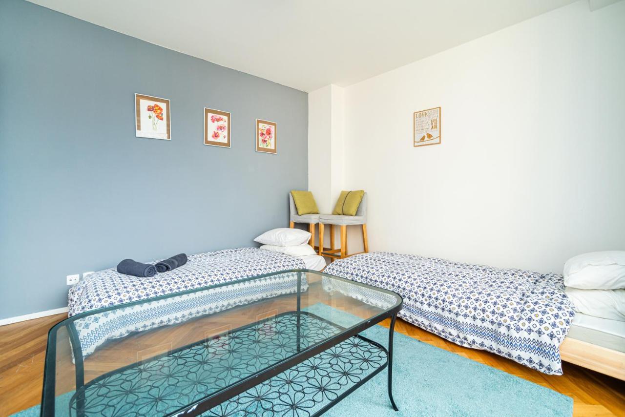 Central, Spacious, Modern 5 Bedrm Duplex W/Balcony Prague Ngoại thất bức ảnh